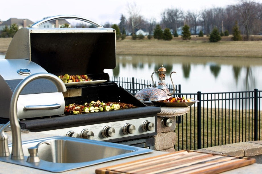 Designing an Outdoor Kitchen